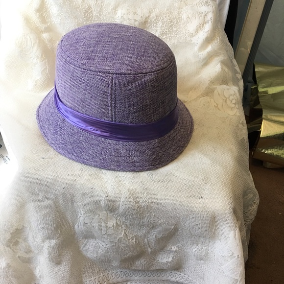 Ladies Lavender Hat - Picture 3 of 4